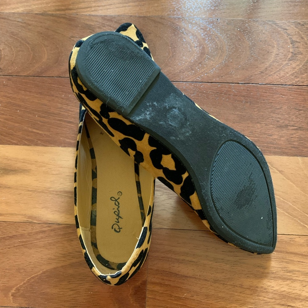 Pointed Toe Flats - Picture 3 of 3